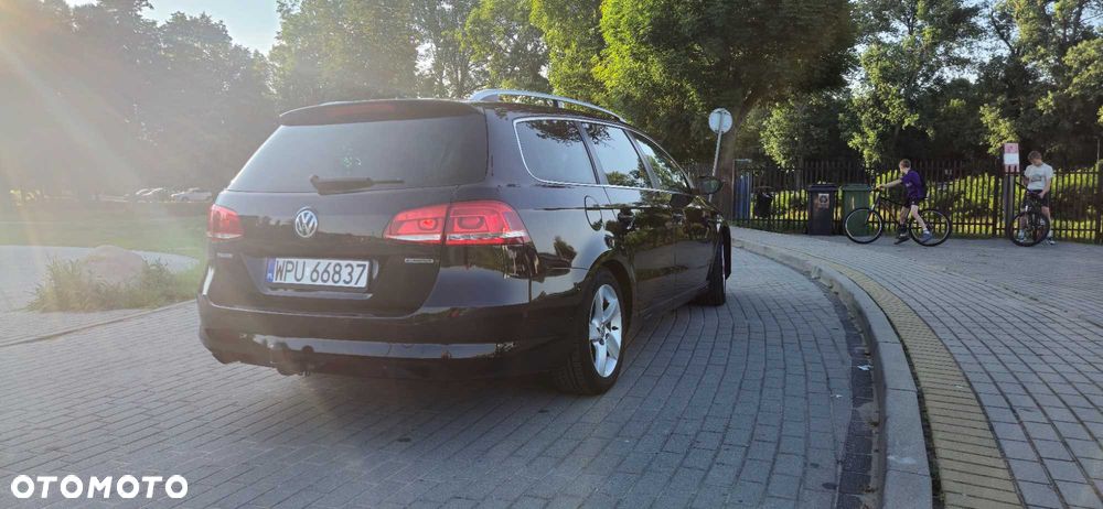 Volkswagen Passat - 4