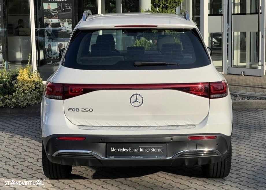Mercedes-Benz EQB 250 AMG Line - 10