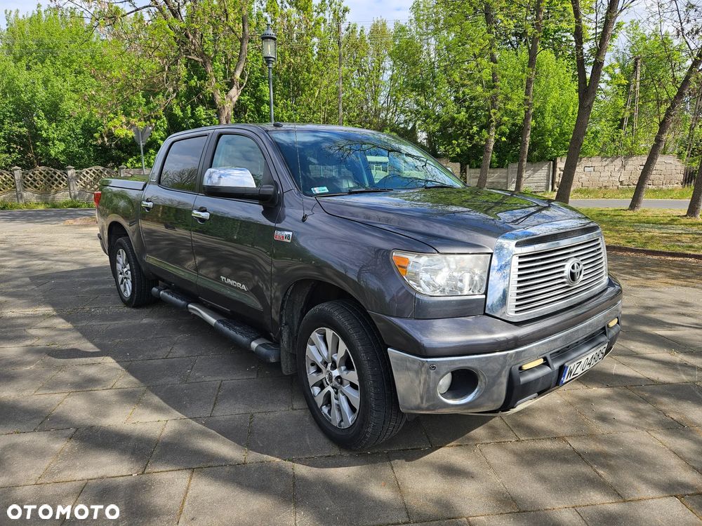 Toyota Tundra - 4