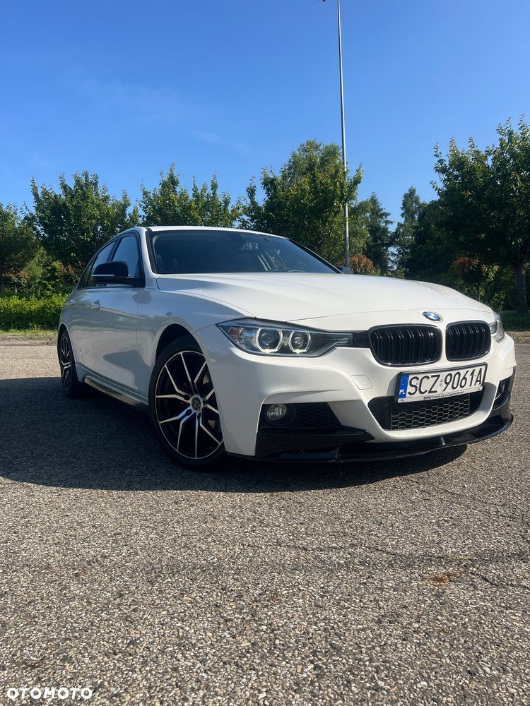 BMW Seria 3 328i - 2
