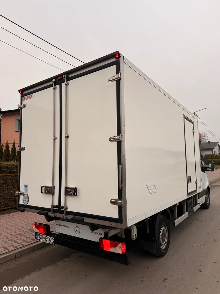 Mercedes-Benz SPRINTER - 6