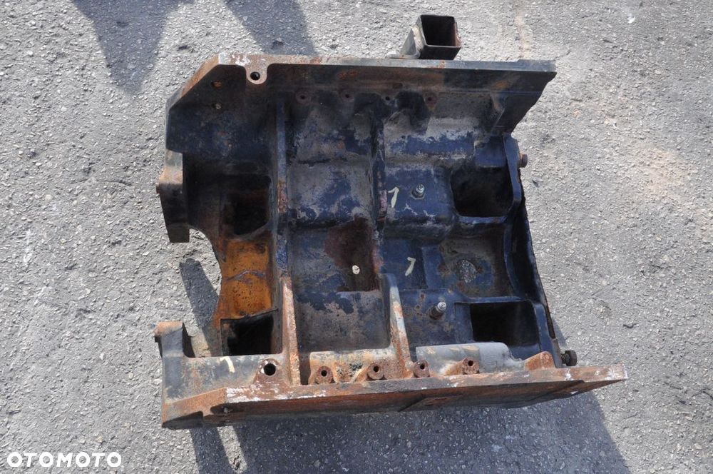 WSPORNIK RAMA SUPORT CASE NEW HOLLAND 94180C5 - 2