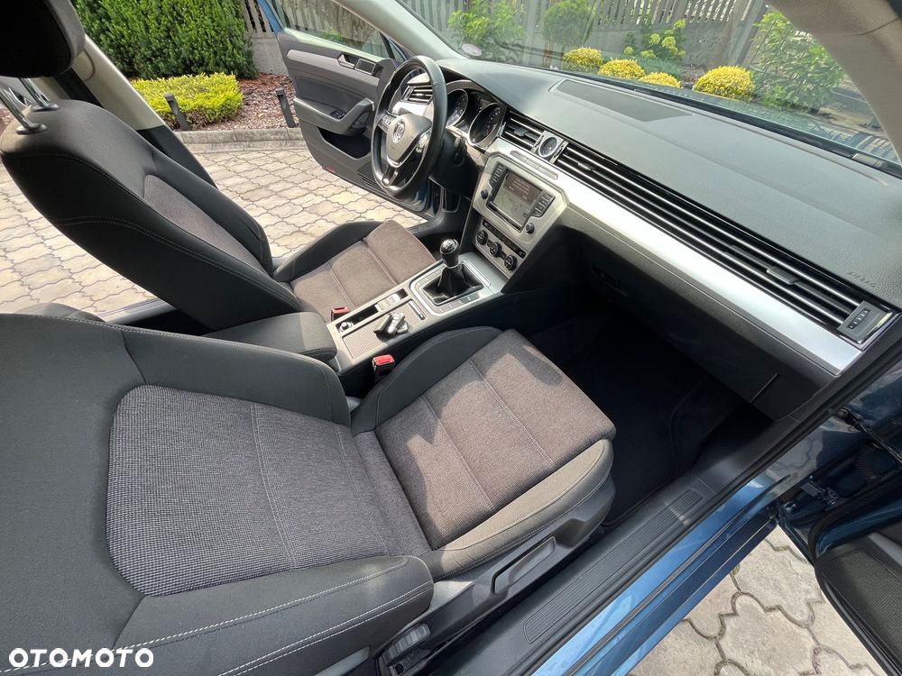 Volkswagen Passat - 18
