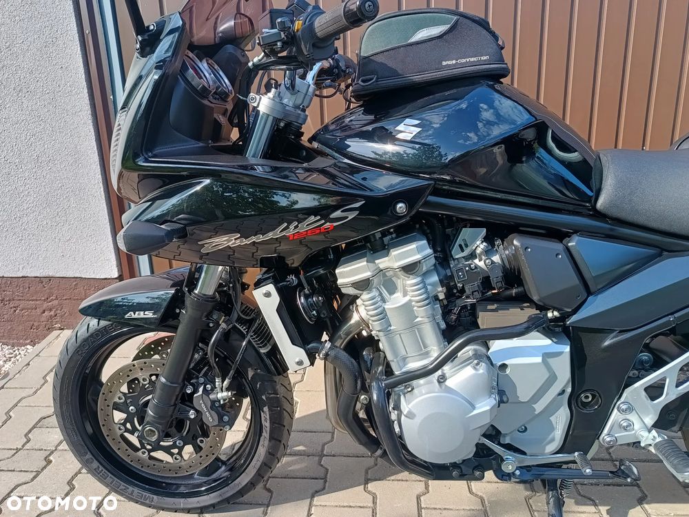 Suzuki Bandit - 22
