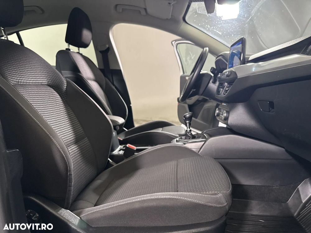 Ford Focus - 12