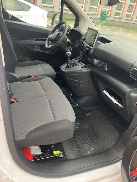 Toyota PROCITY STD - 4