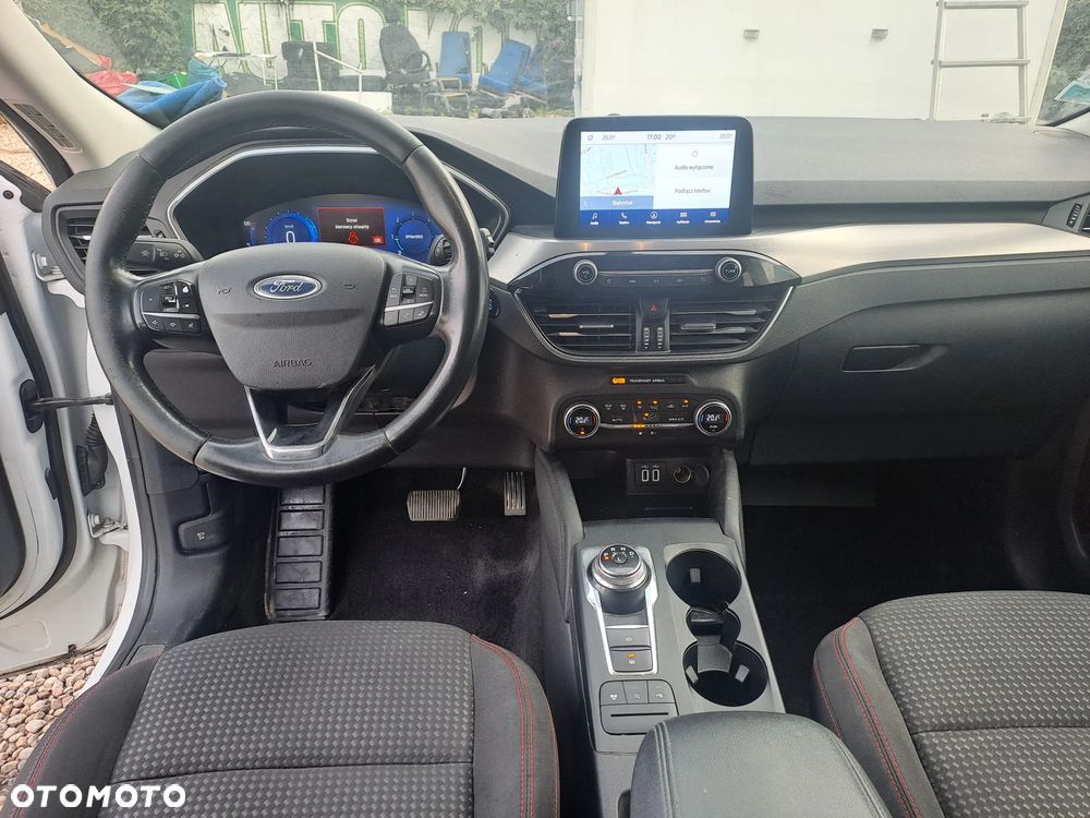 Ford Kuga - 9