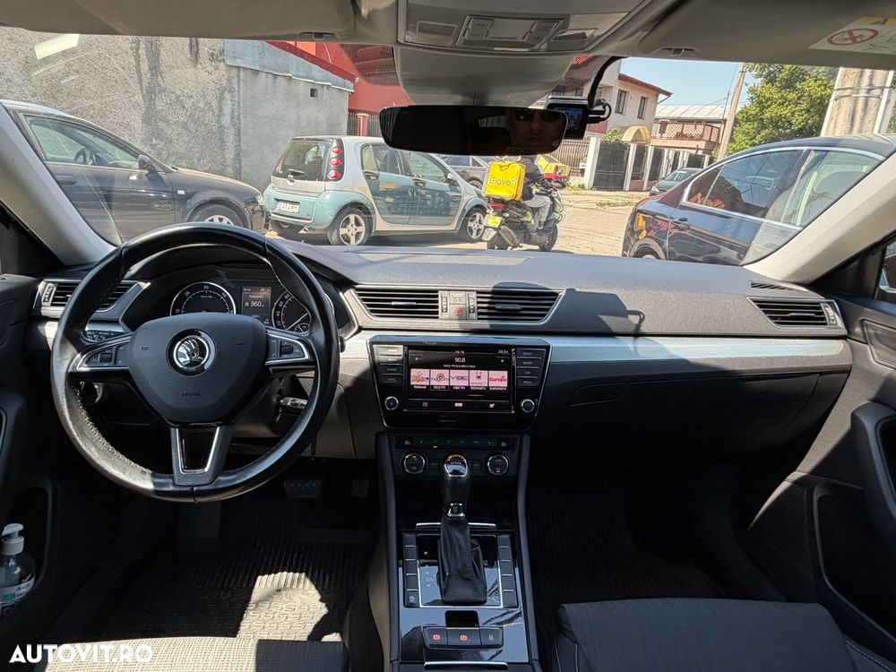 Skoda Superb 2.0 TDI DSG Style - 10