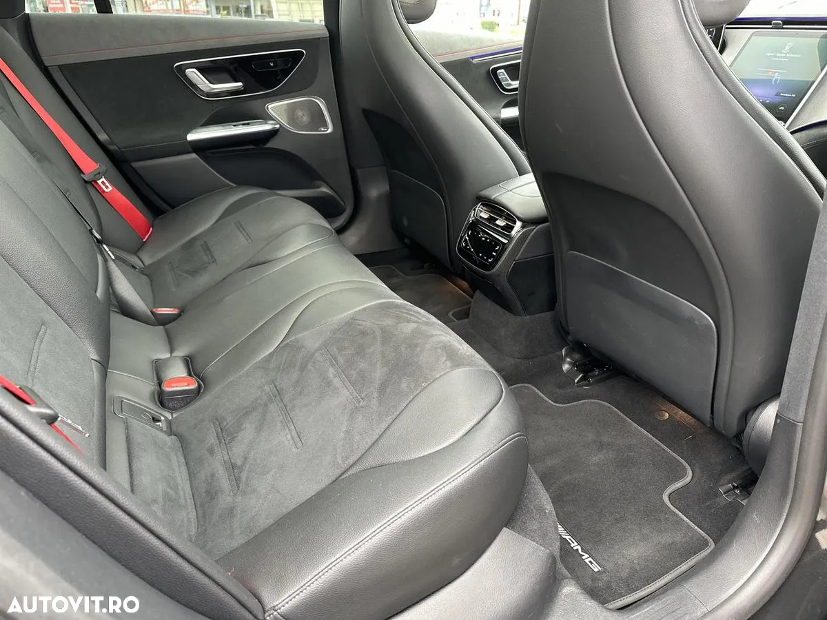 Mercedes-Benz EQE AMG 43 4MATIC - 17