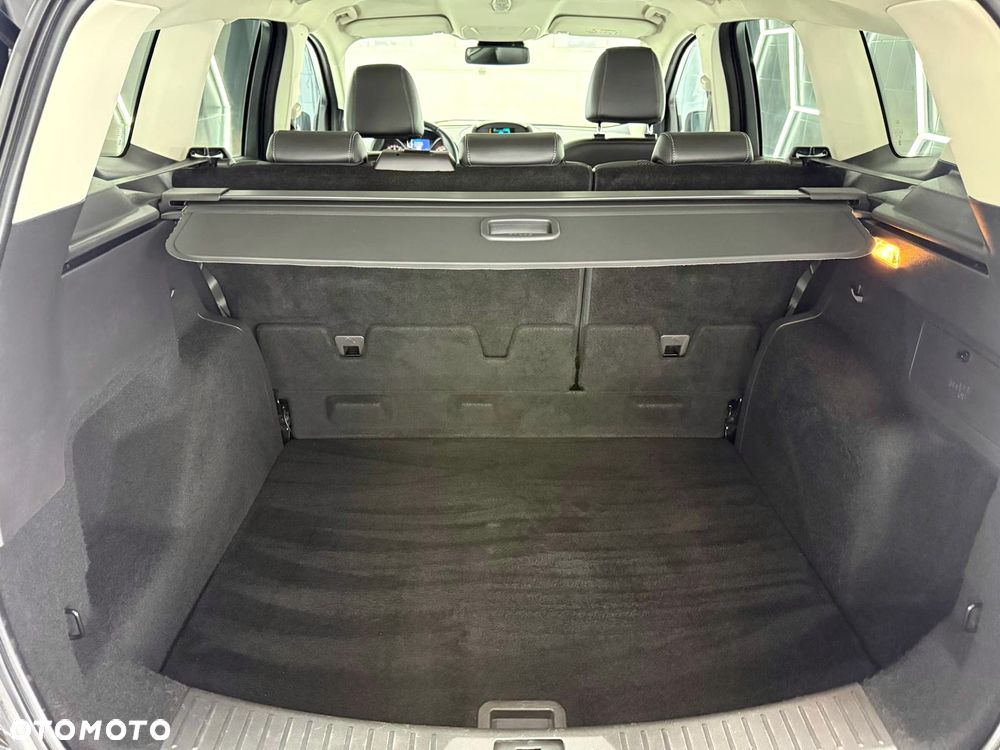 Ford Kuga 1.5 EcoBoost 2x4 Titanium - 25