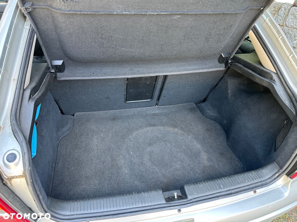 Opel Astra 1.6 - 9