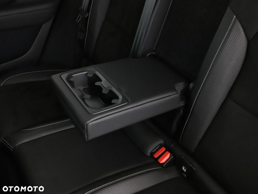 Volvo XC 40 D3 AWD R-Design - 39