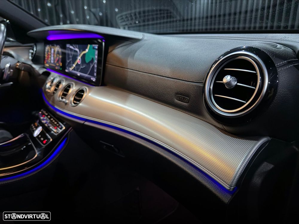 Mercedes-Benz E 220 d 4Matic 9G-TRONIC AMG Line - 38