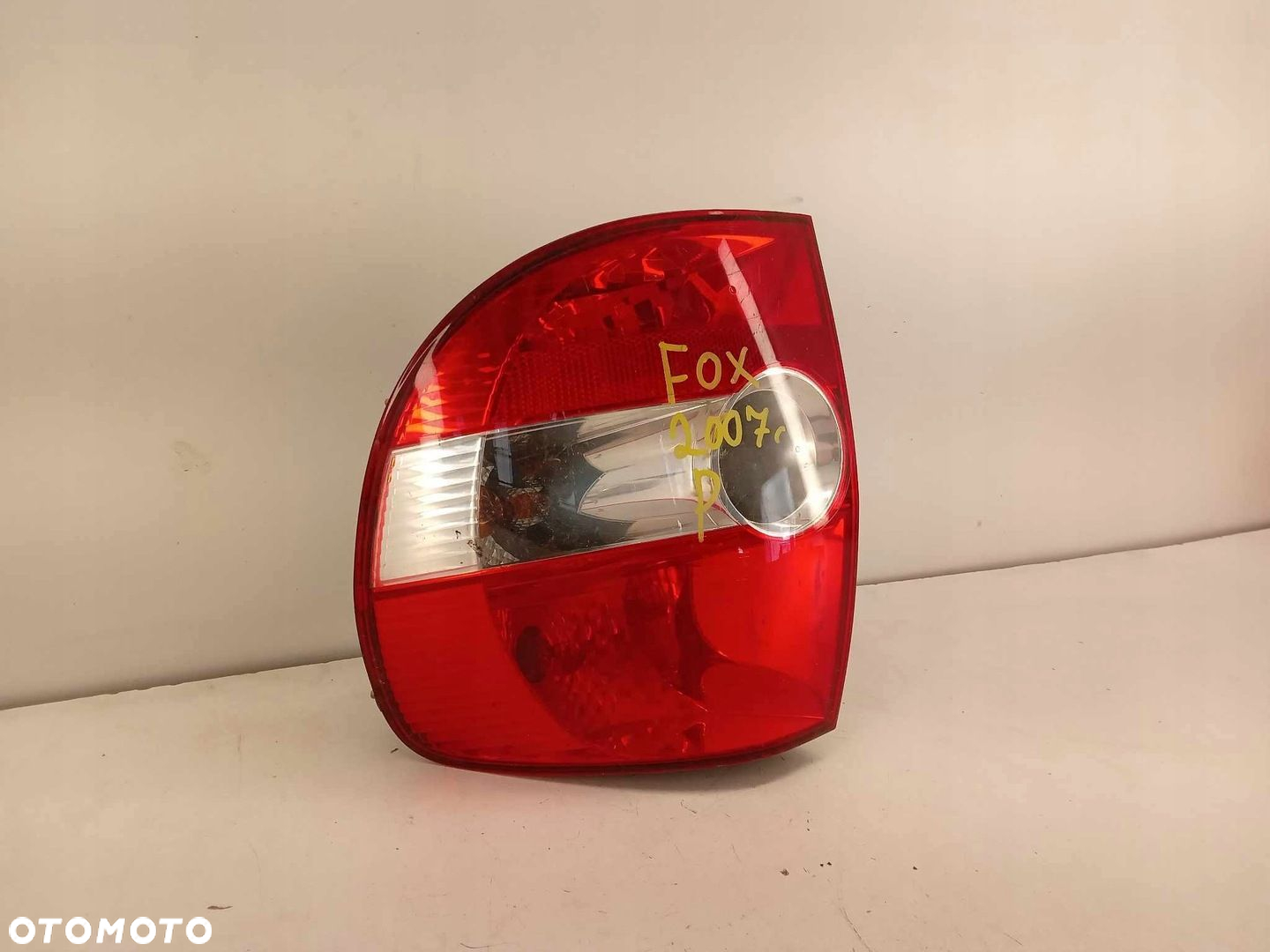LAMPA PRAWA TYŁ TYLNA VW FOX 05-10 - 3