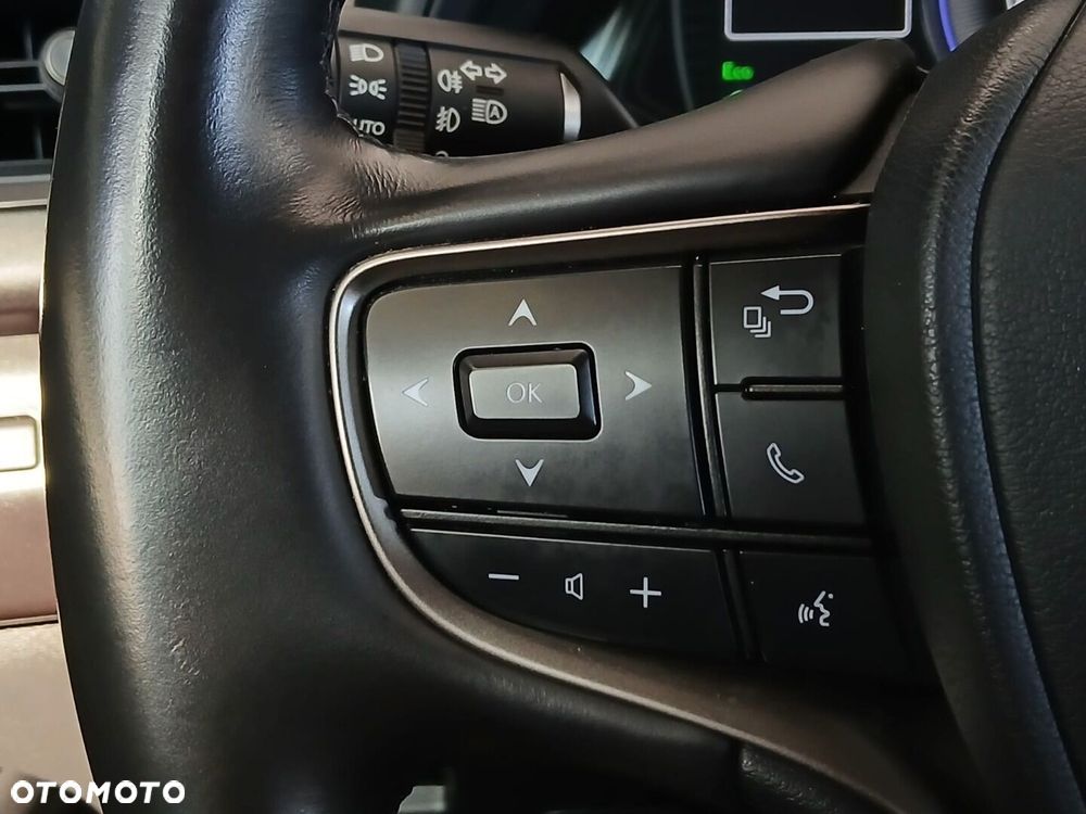 Lexus UX 250h GPF Business 2WD - 27