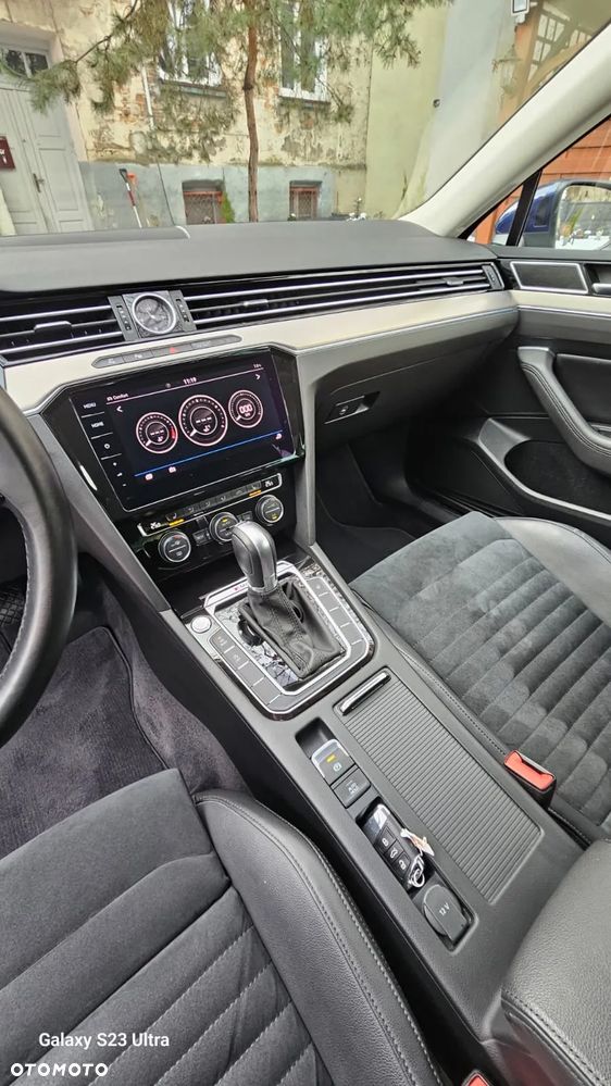 Volkswagen Passat 2.0 TSI 4Mot Highline DSG - 32