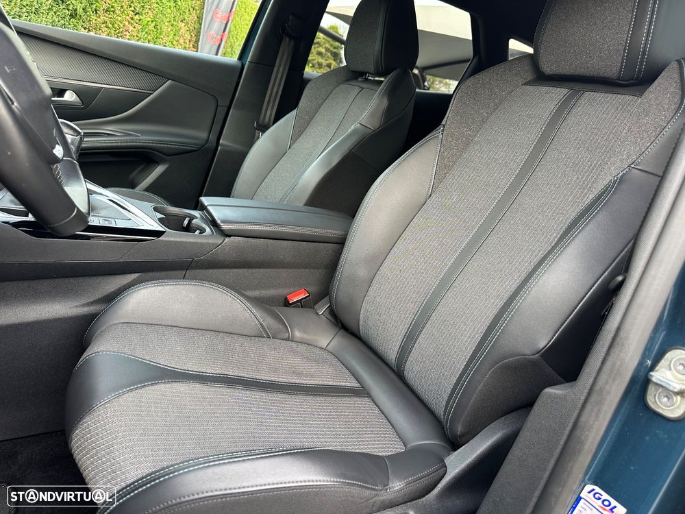 Peugeot 3008 PureTech 130 Stop & Start GPF Allure Business-Pack - 18