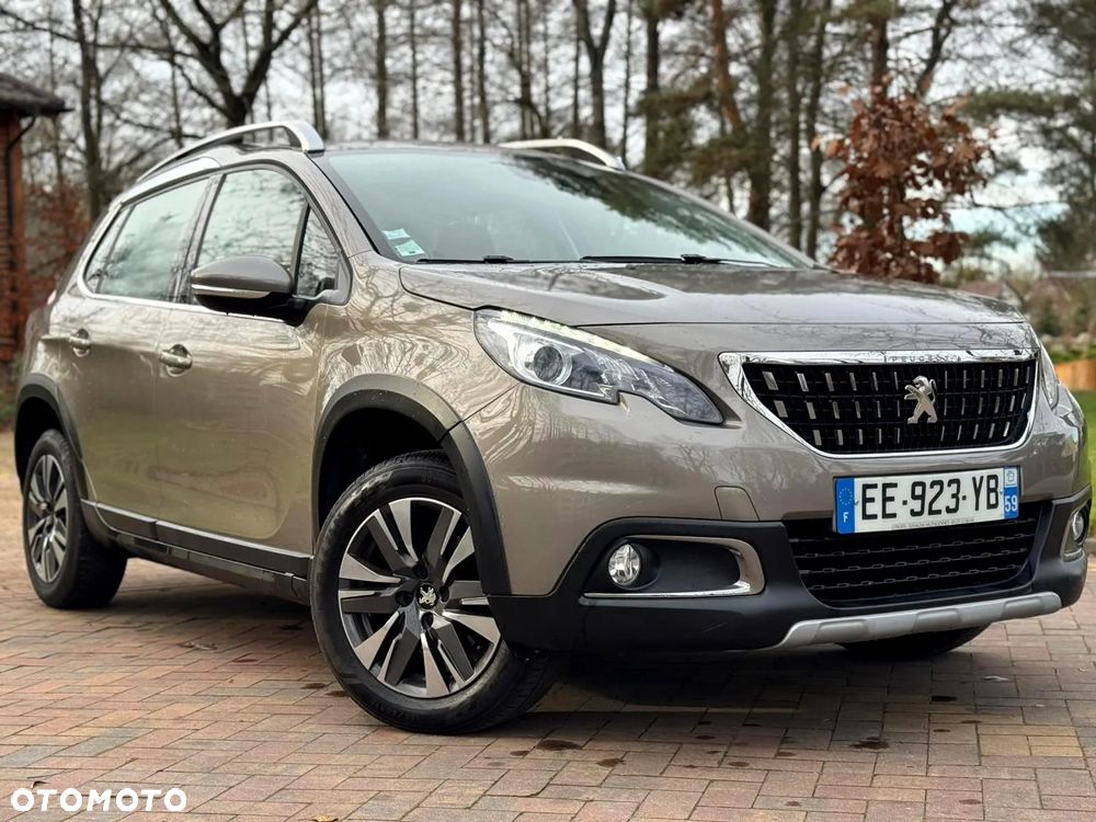 Peugeot 2008 1.2 Pure Tech Style S&S - 12