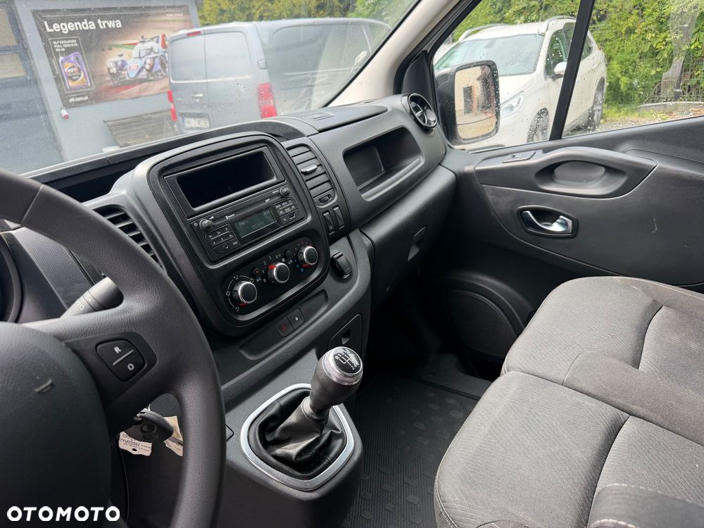 Nissan NV300 - 9