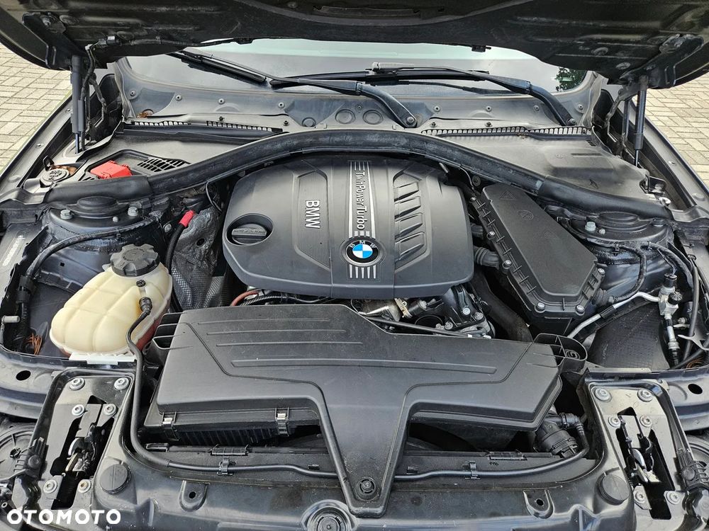 BMW Seria 3 - 34