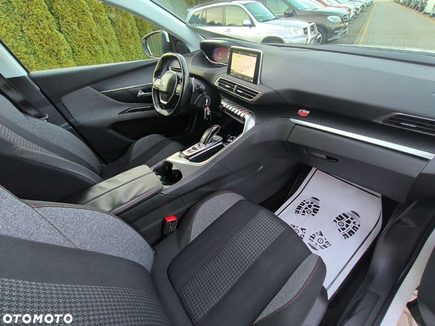 Peugeot 5008 - 9