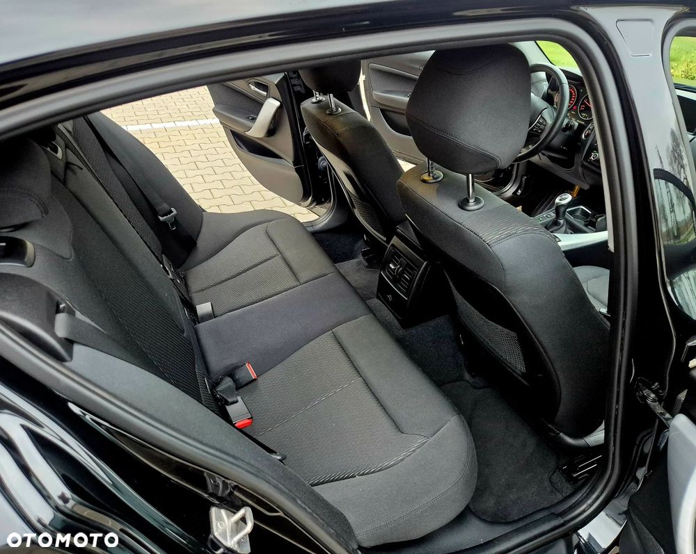 BMW Seria 1 118d - 19