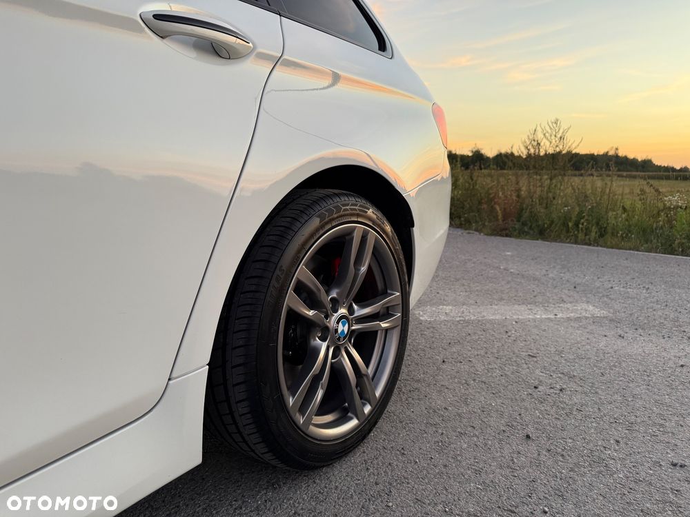 BMW Seria 5 535i xDrive - 7