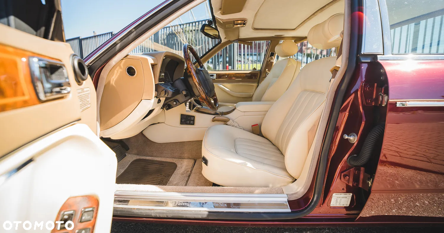 Jaguar XJ XJ12 6.0i - 25
