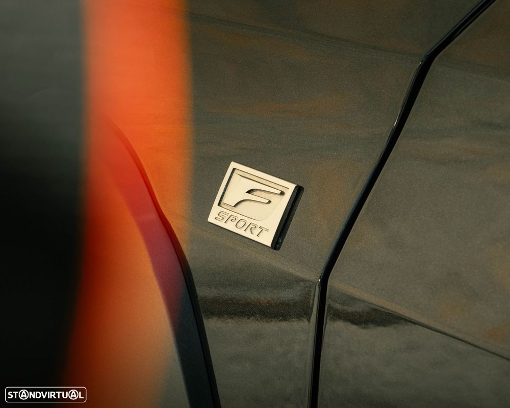 Lexus UX 250h Sport (Ecrã 12.3) - 27