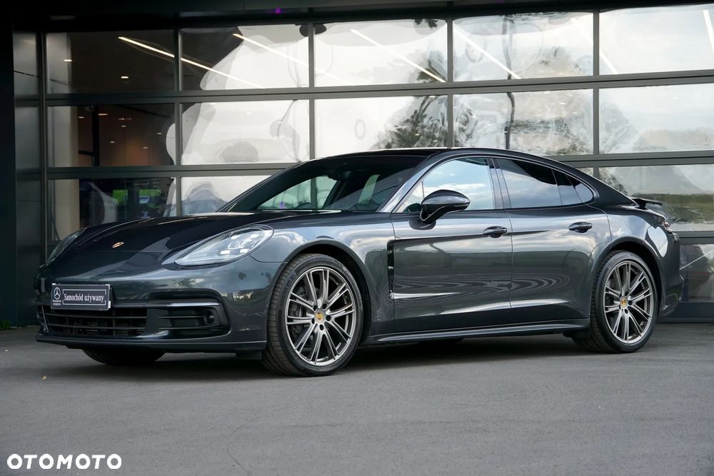 Porsche Panamera 4 - 3