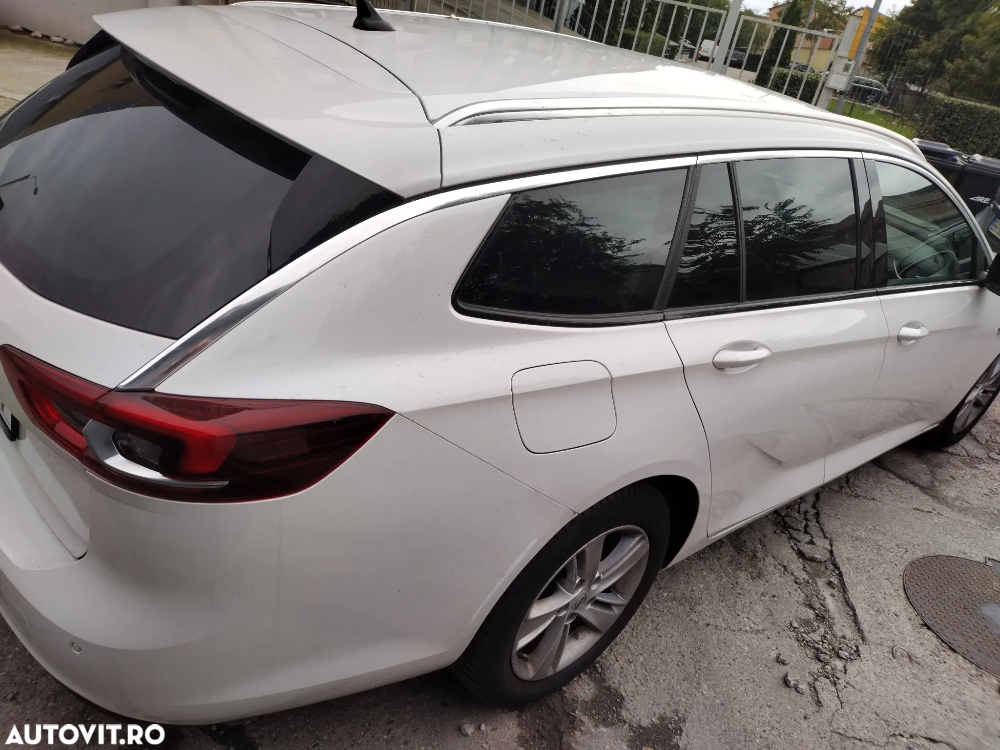 Opel Insignia Sports Tourer 1.6 ECOTEC Diesel Aut Exclusive - 11