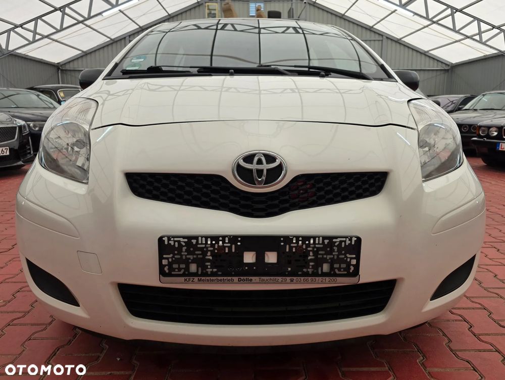 Toyota Yaris ver-2-0-comfort - 3