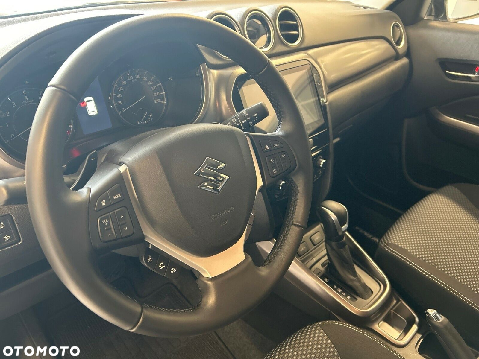 Suzuki Vitara - 8