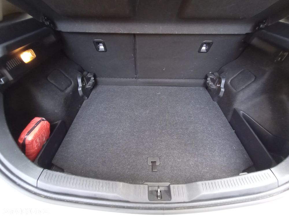 Toyota Auris 1.6 Comfort - 12
