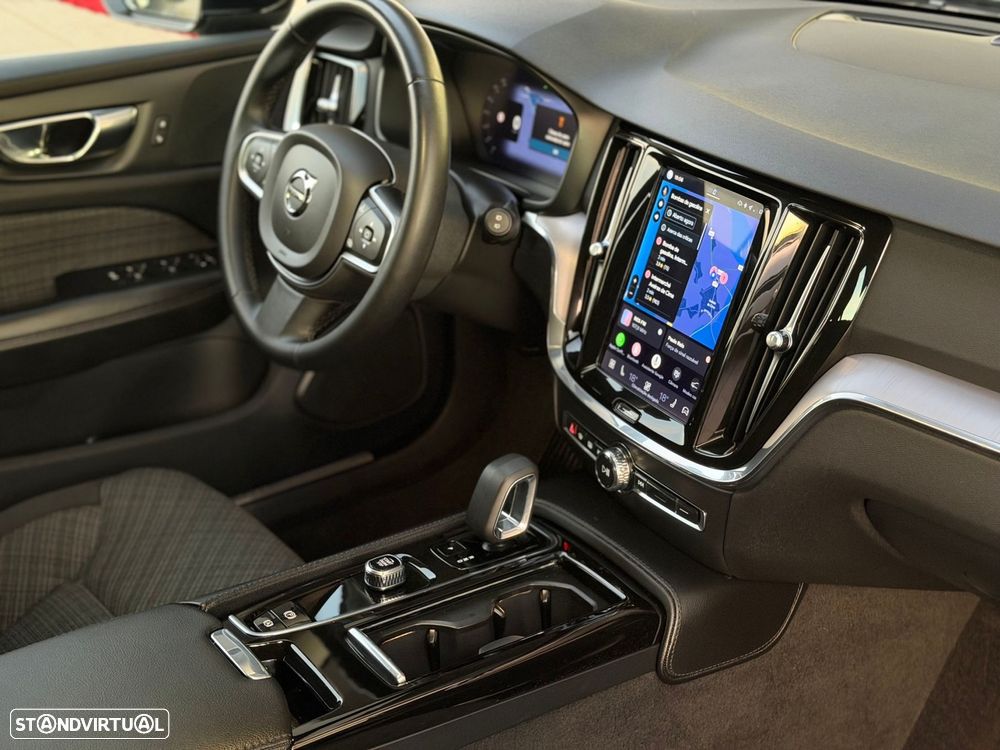 Volvo V60 2.0 T6 AWD TE Core - 29