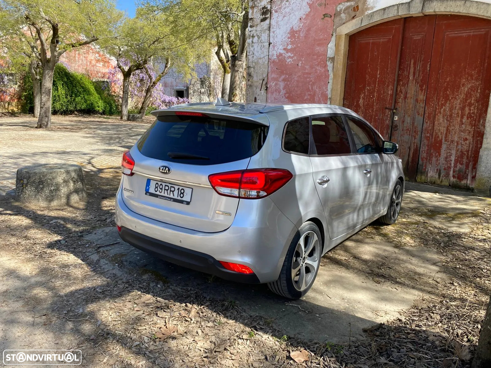 Kia Carens 1.7 CRDi ISG TX - 26