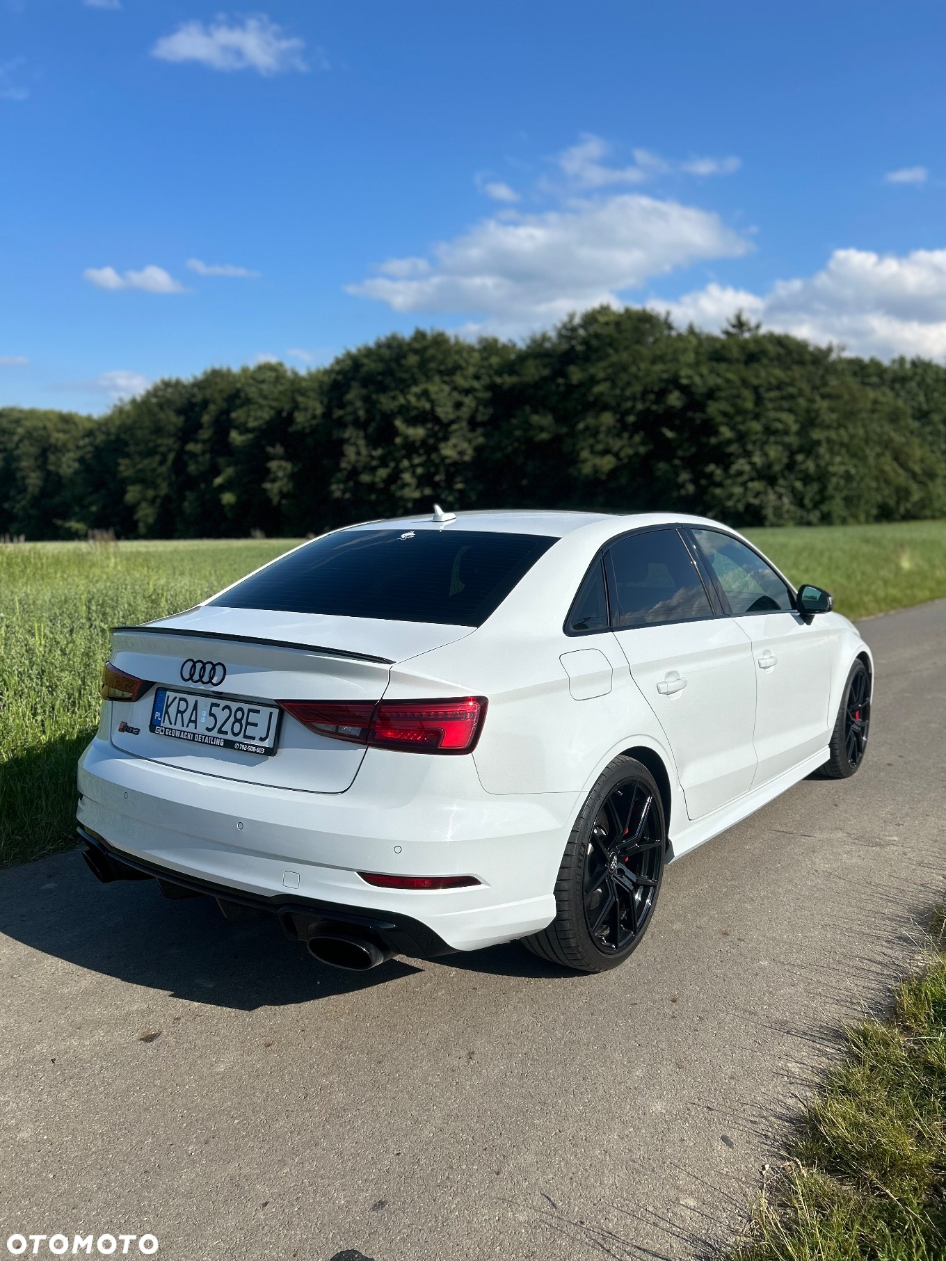 Audi RS3 Limousine - 8
