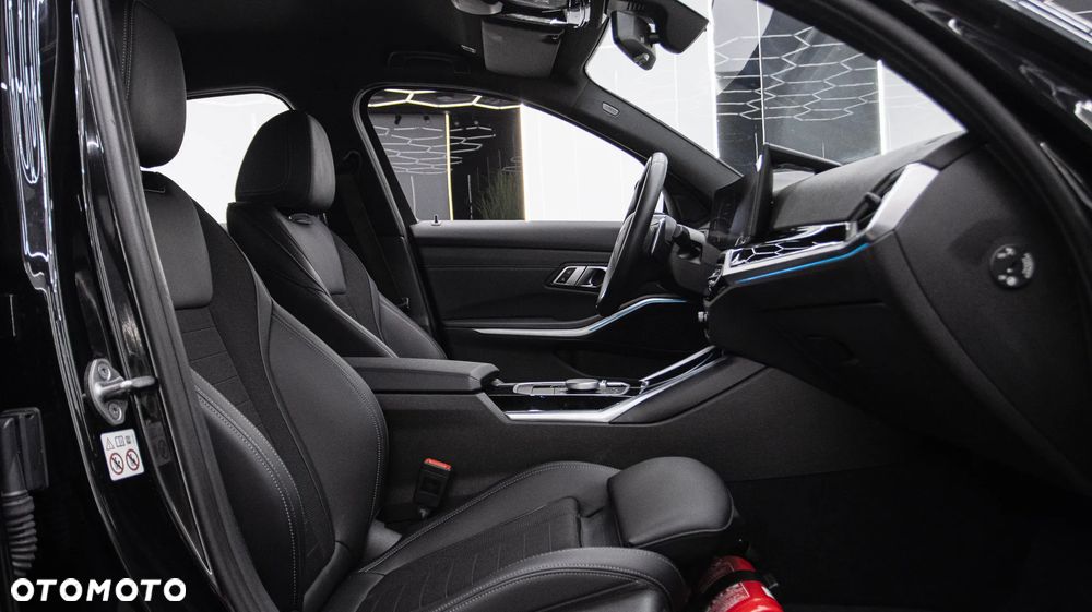 BMW Seria 3 318i Sport Line - 16