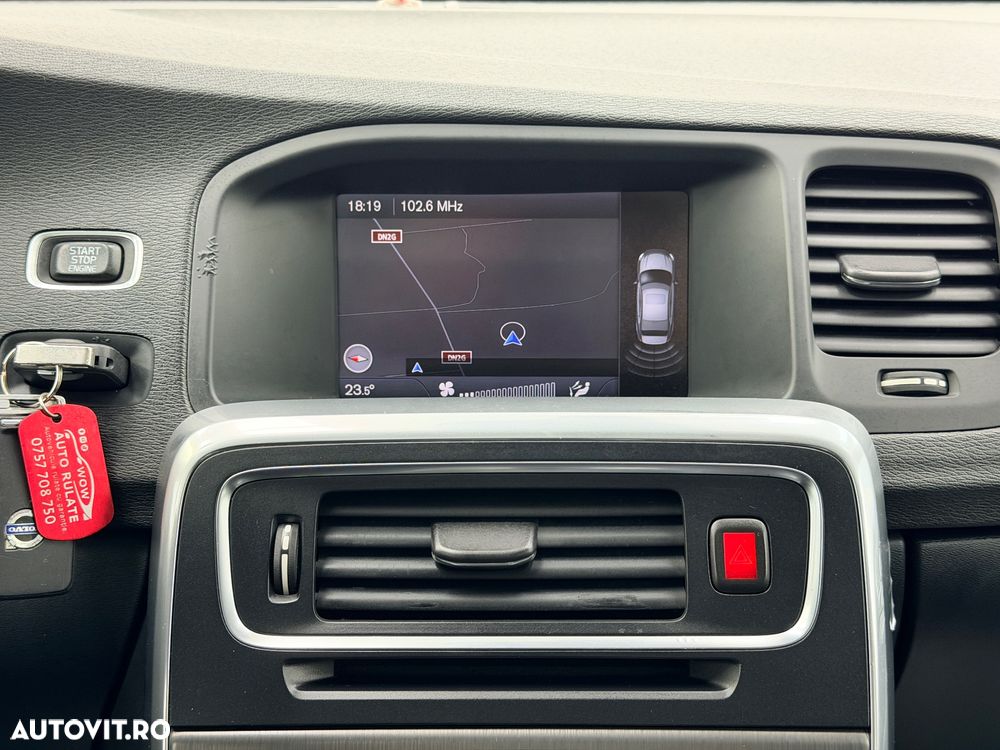 Volvo S60 D3 Geartronic Momentum - 24