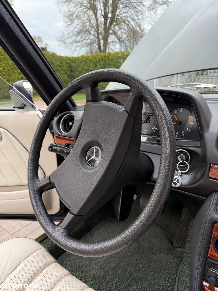 Mercedes-Benz 280 - 7