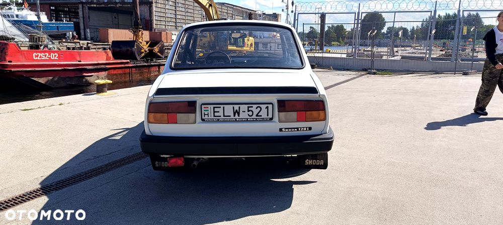 Skoda 120 - 7