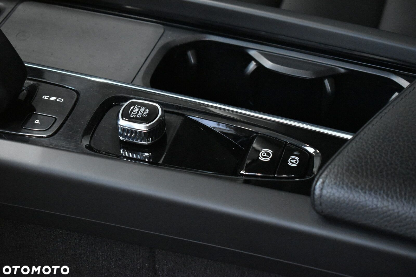 Volvo V60 Cross Country - 18