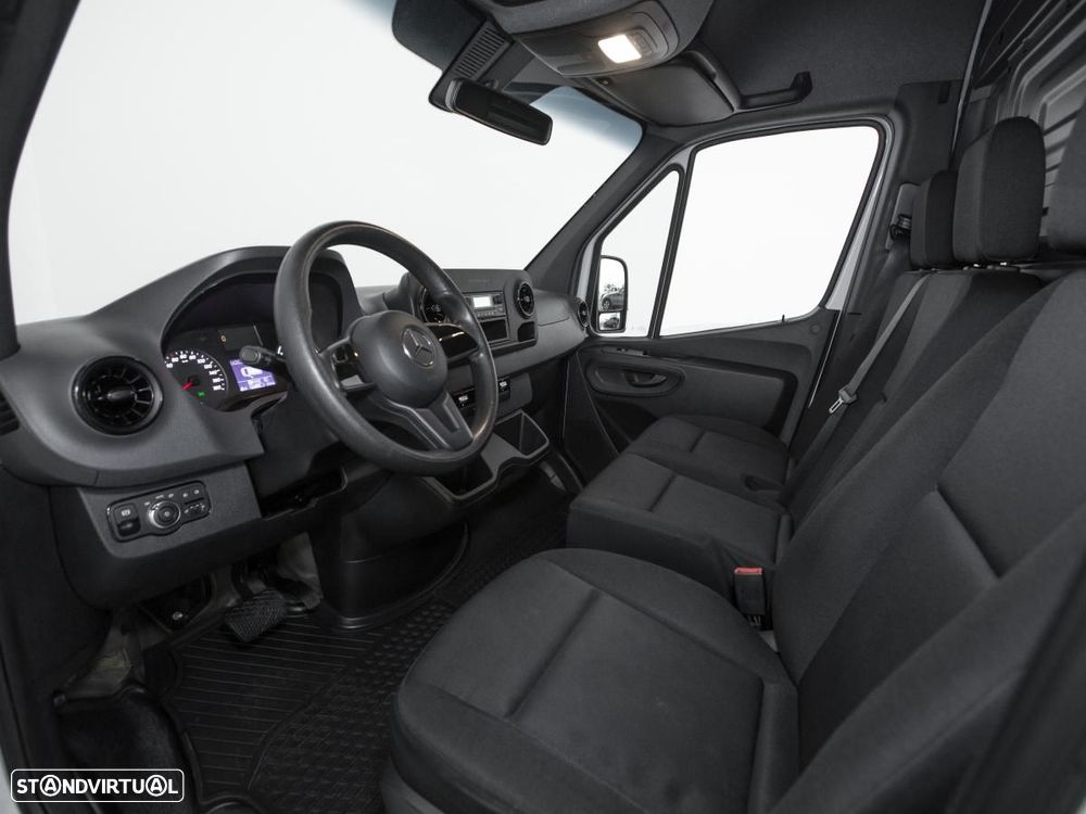 Mercedes-Benz E-SPRINTER - 9
