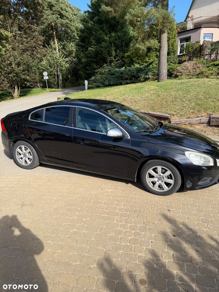 Volvo S60 D3 R-Design - 9