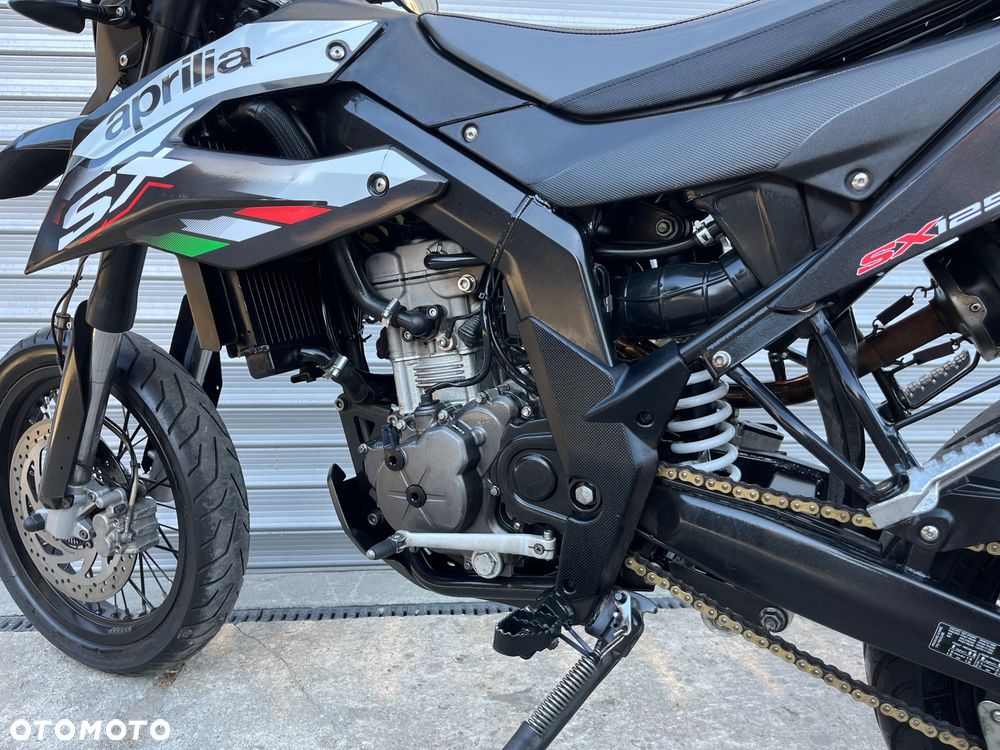 Aprilia SX - 12