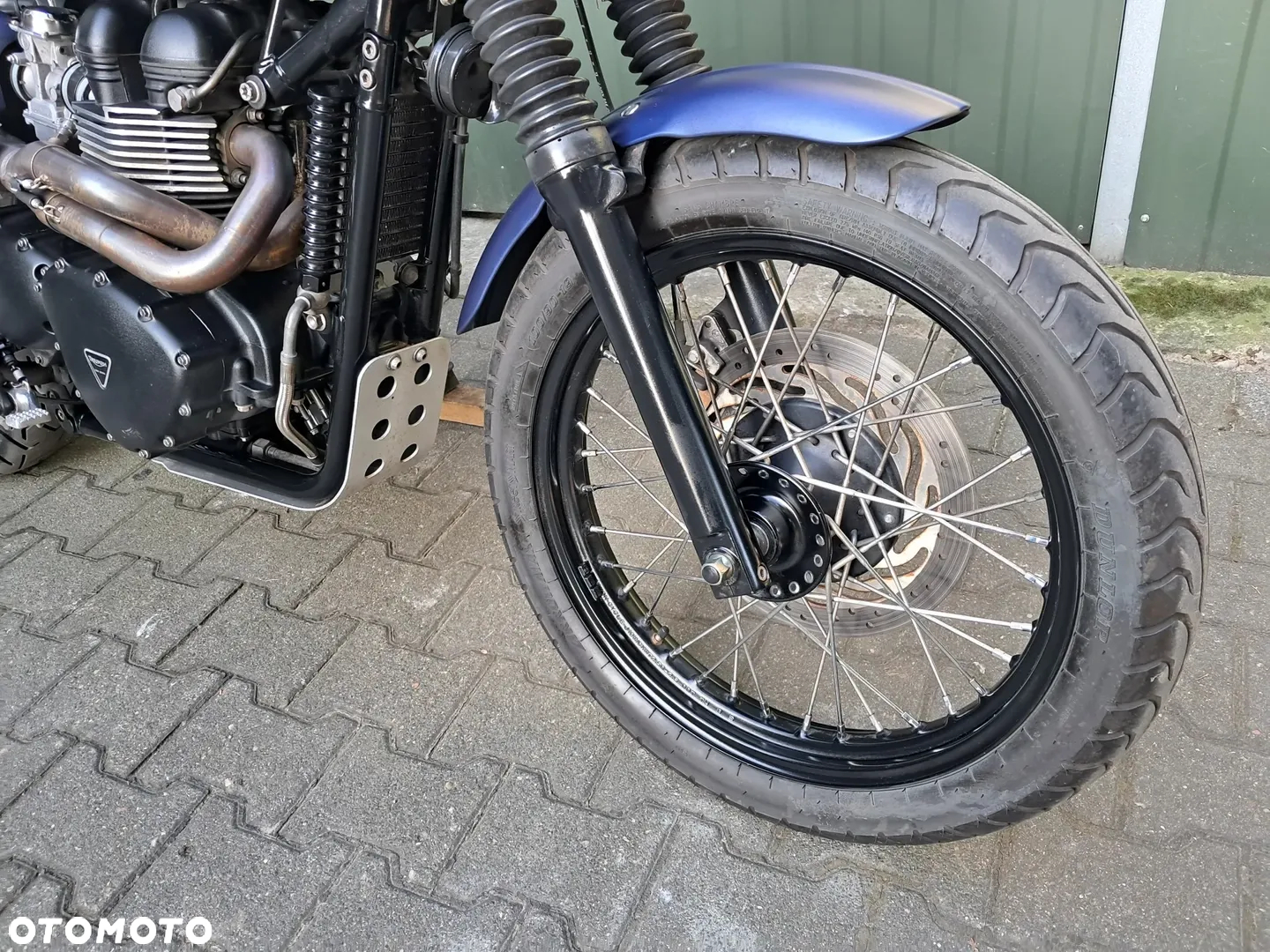 Triumph Bonneville - 8