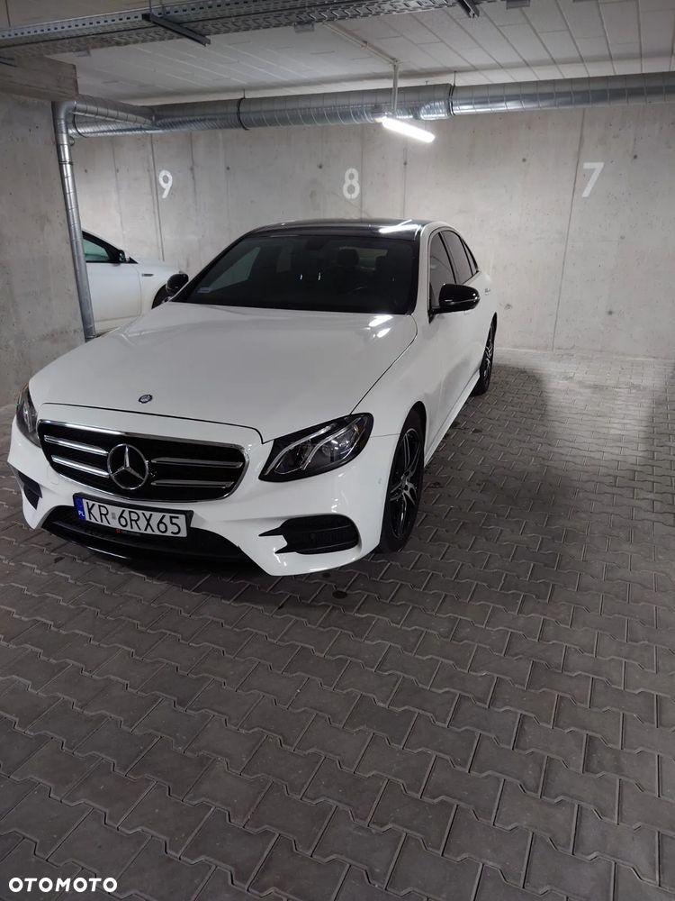 Mercedes-Benz Klasa E 300 9G-TRONIC - 2