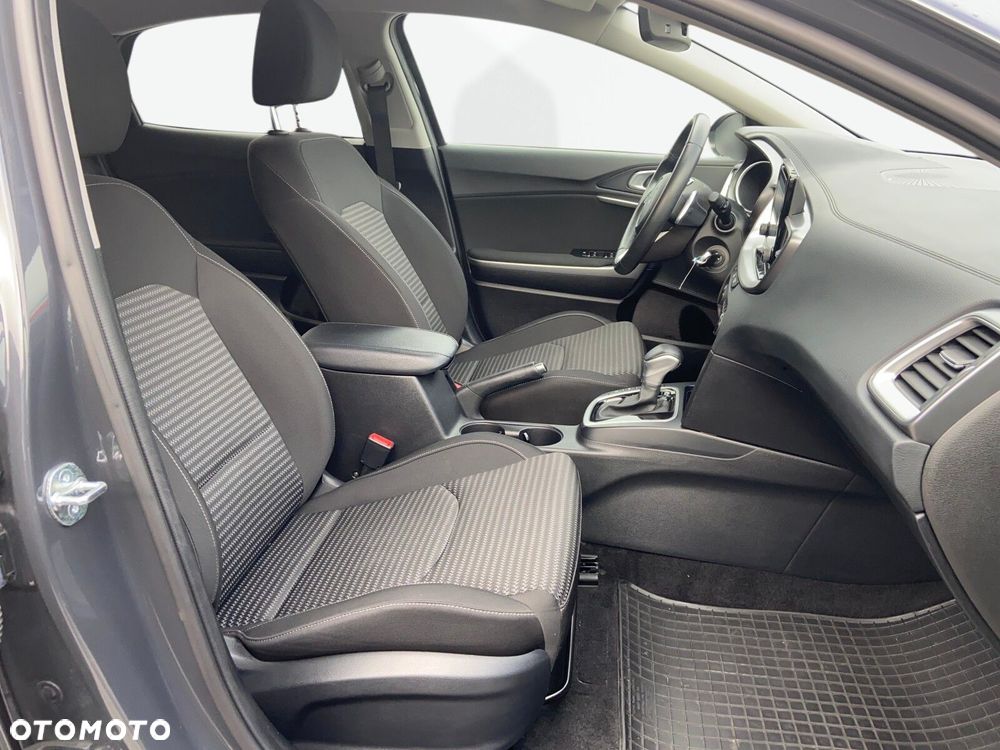 Kia XCeed 1.5 T-GDI M DCT - 12