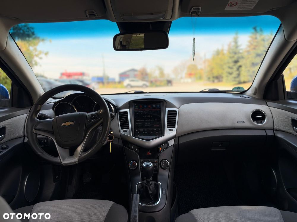 Chevrolet Cruze - 8