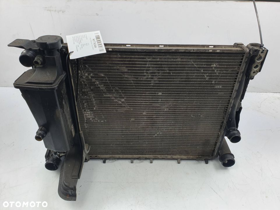 PAS PRZEDNI CHŁODNICE BMW E46 2.0 D - 4